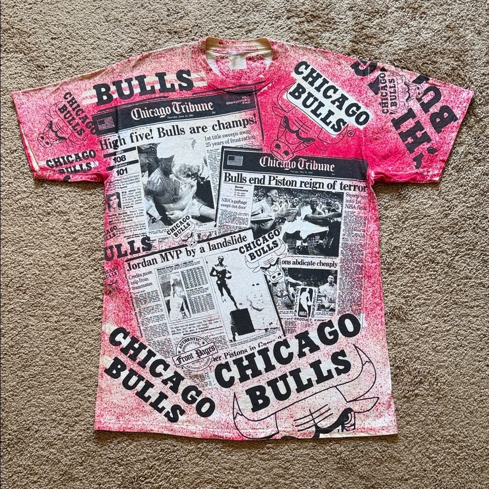 Vintage Chicago Bulls Michael Jordan AOP Red White Newspaper Print Short Sleeve